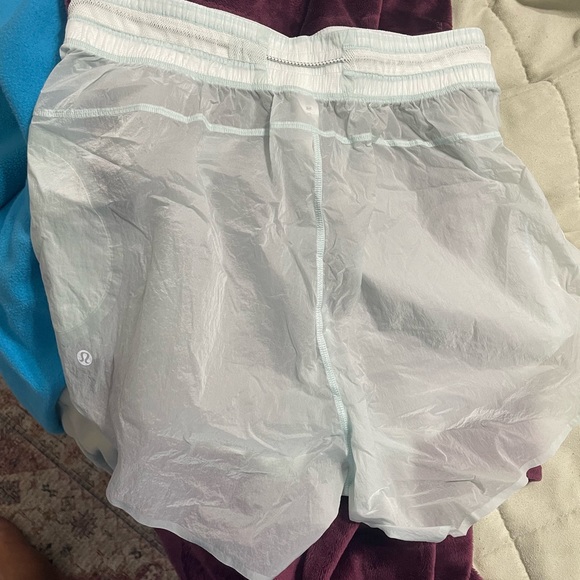 Lululemon Step Out High Rise short in ocean air mint - Picture 6 of 6